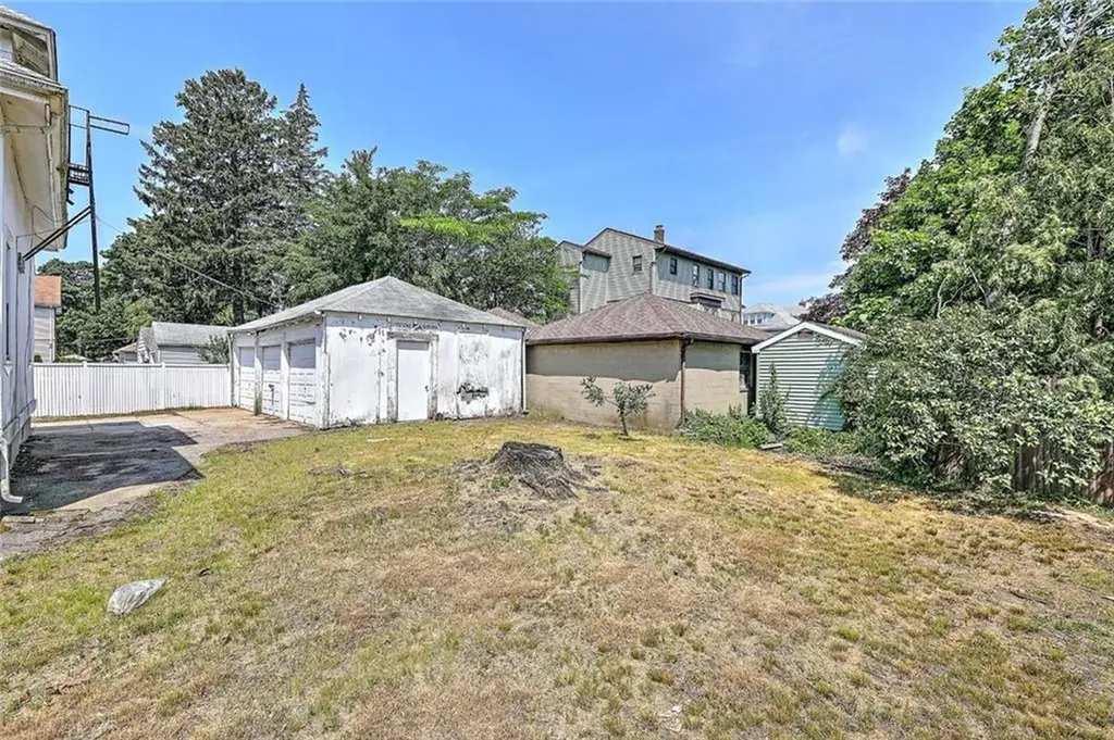 59 Colonial Avenue Cranston RI 02910