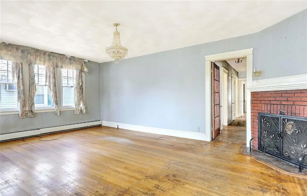 59 Colonial Avenue Cranston RI 02910