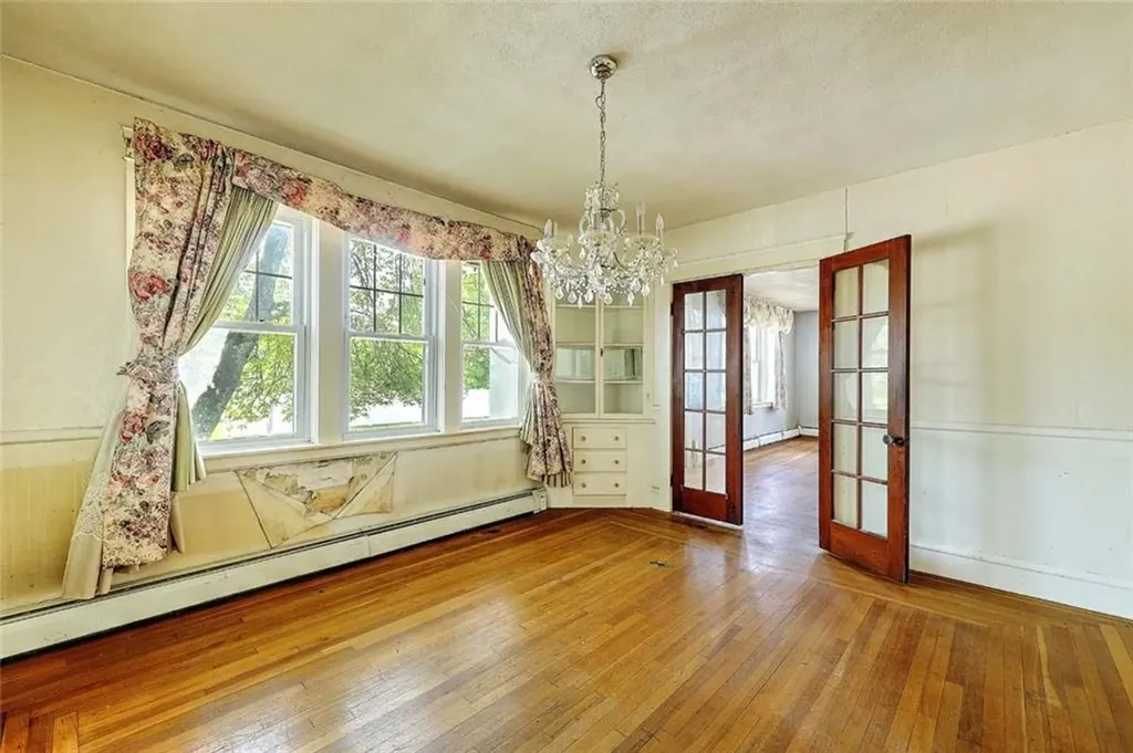 59 Colonial Avenue Cranston RI 02910