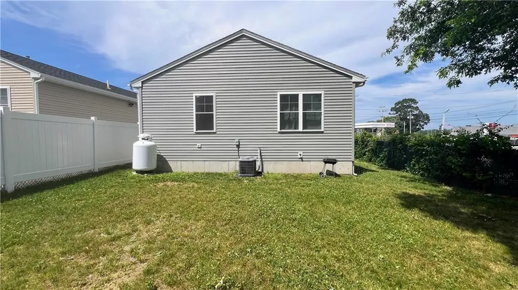 20 Nellie Street Providence RI 02904