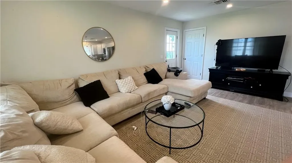 20 Nellie Street Providence RI 02904