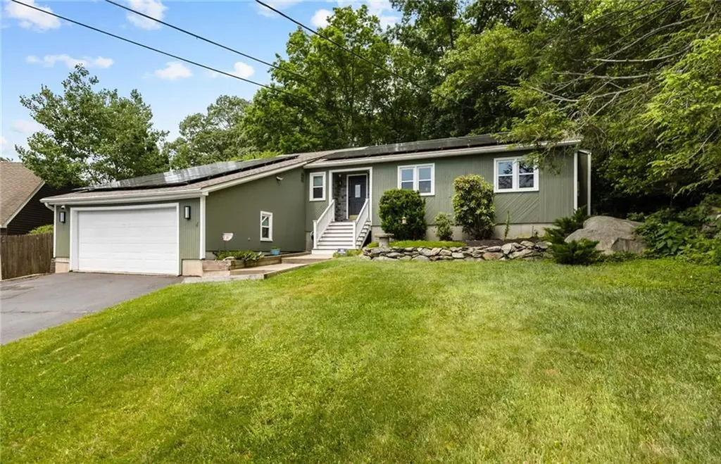 4 Amanda Court North Providence RI 02904