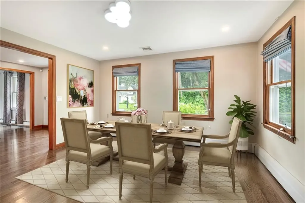 69 Apple Tree Lane Warwick RI 02888