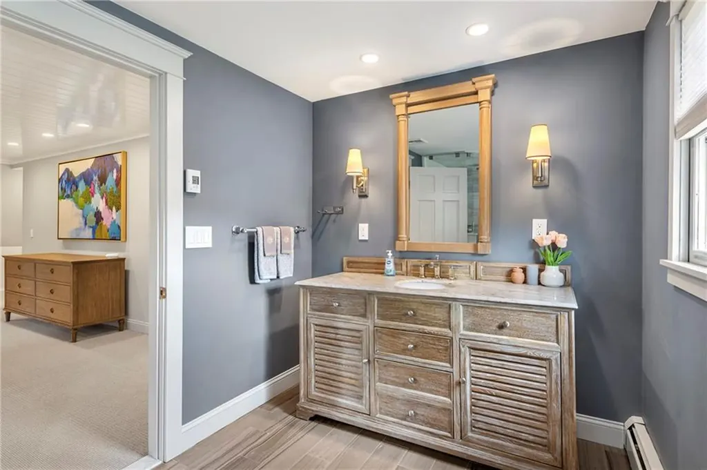 69 Apple Tree Lane Warwick RI 02888