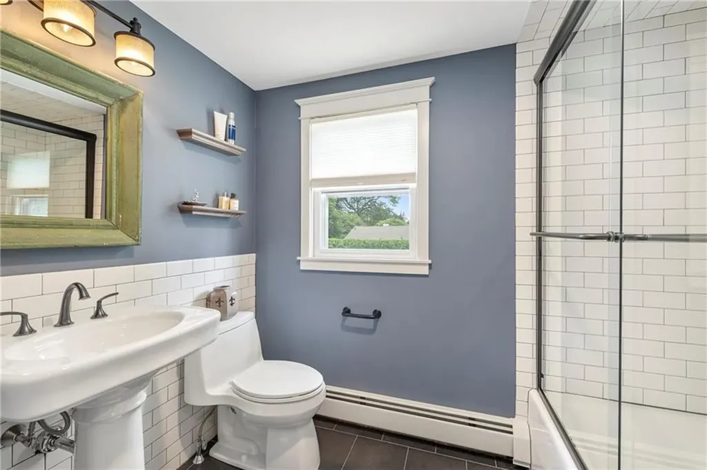 69 Apple Tree Lane Warwick RI 02888