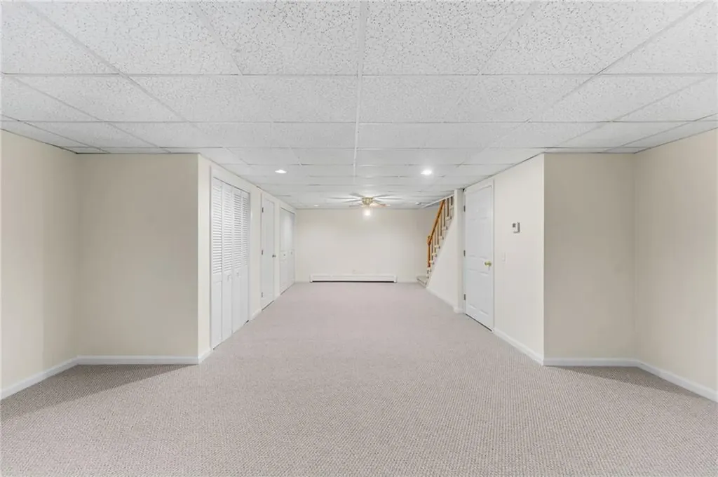 9 Eagle Run Warwick RI 02818