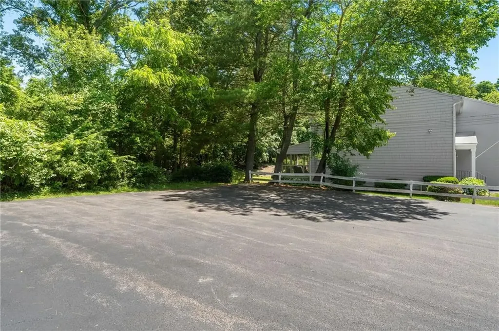 9 Eagle Run Warwick RI 02818