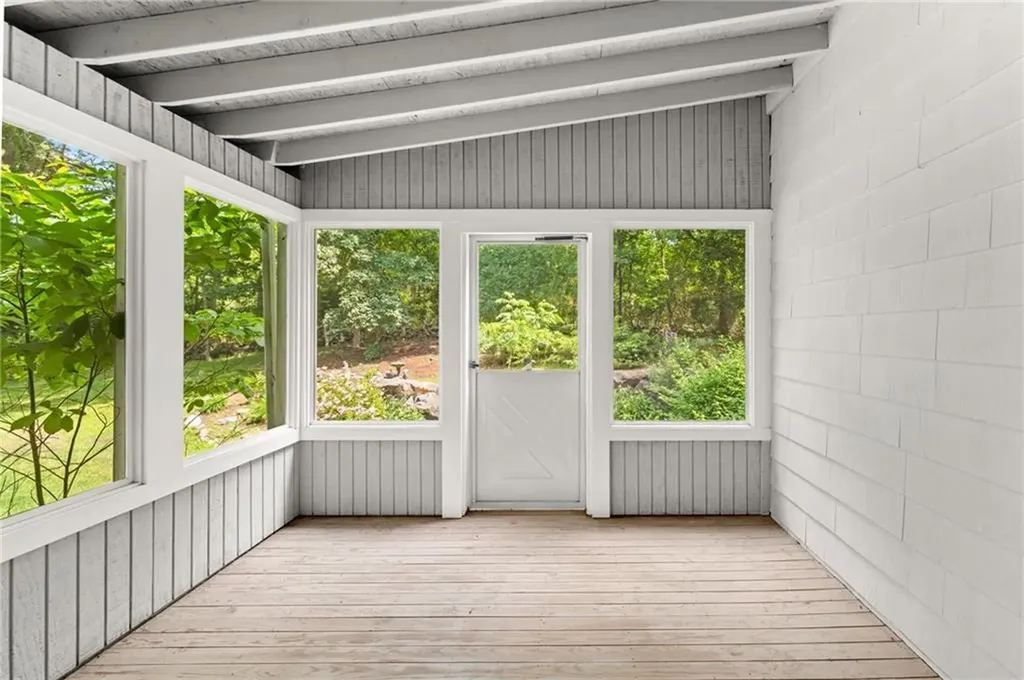 9 Eagle Run Warwick RI 02818