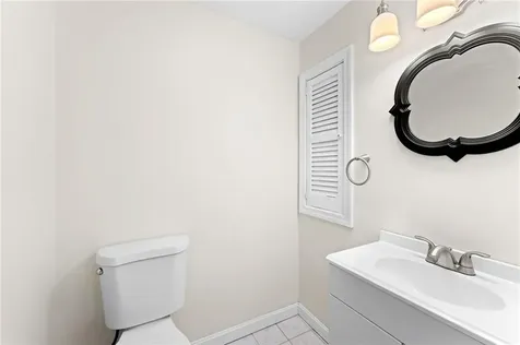 9 Eagle Run Warwick RI 02818