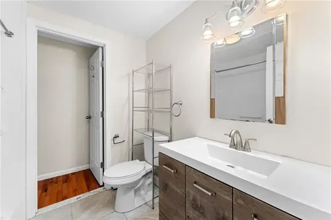 9 Eagle Run Warwick RI 02818