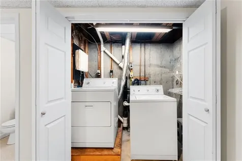 9 Eagle Run Warwick RI 02818