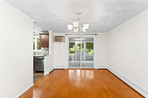 9 Eagle Run Warwick RI 02818