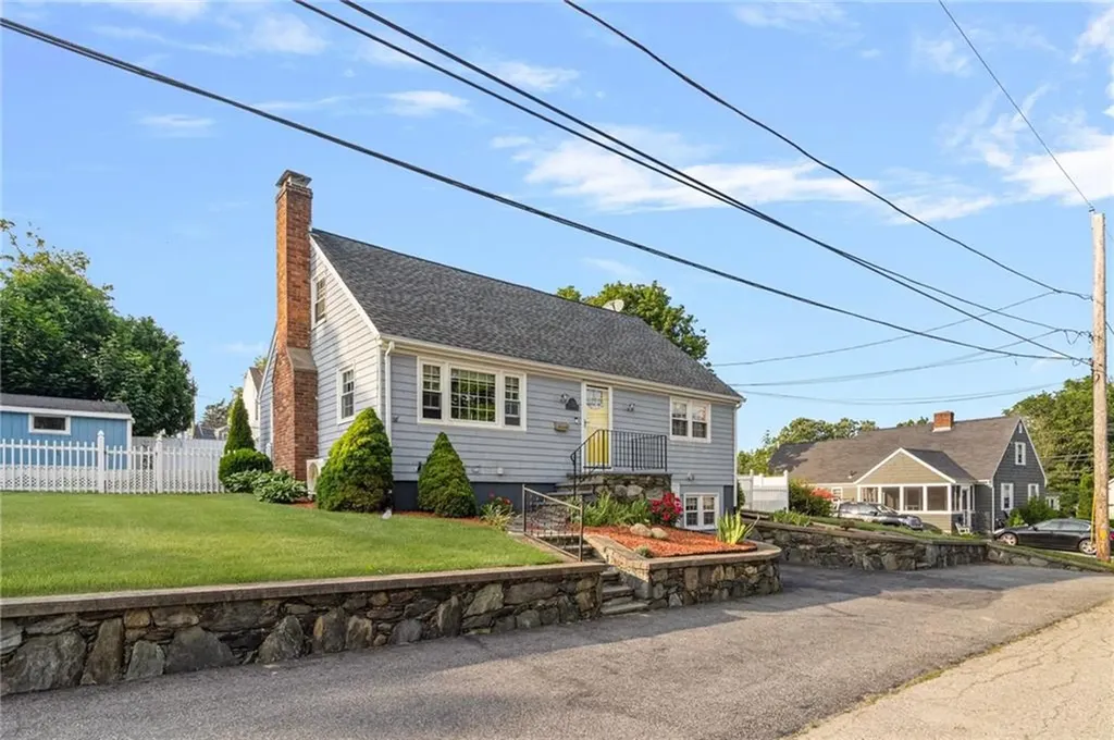 1 Adelaide Avenue Bristol RI 02809