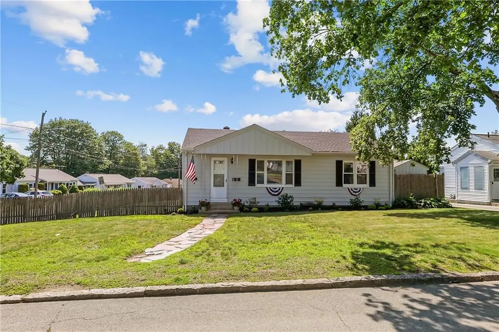 50 Earl Street West Warwick RI 02893