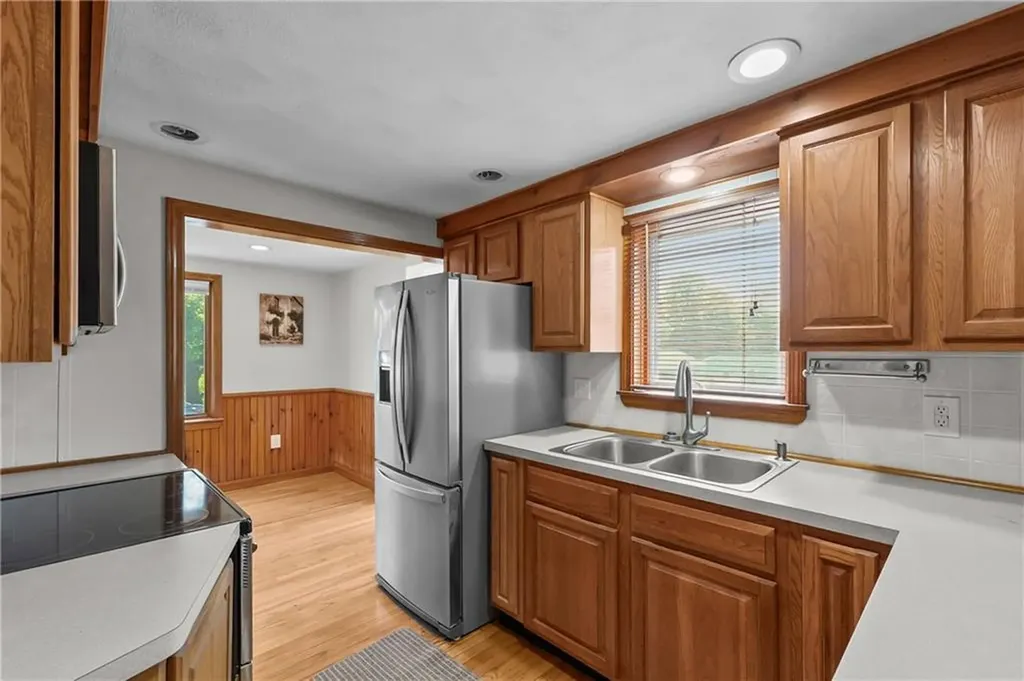 50 Earl Street West Warwick RI 02893