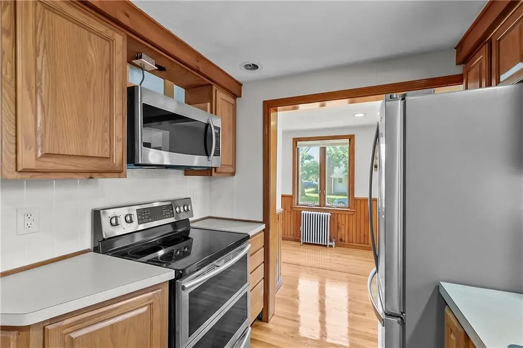50 Earl Street West Warwick RI 02893