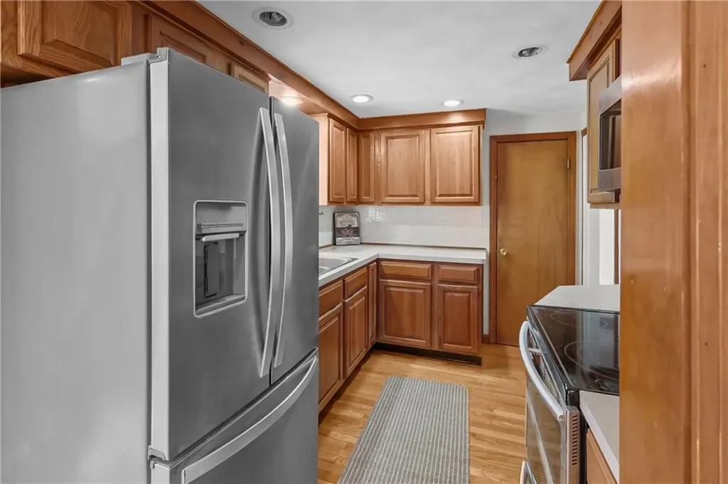 50 Earl Street West Warwick RI 02893