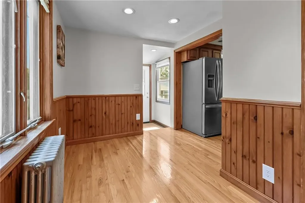 50 Earl Street West Warwick RI 02893