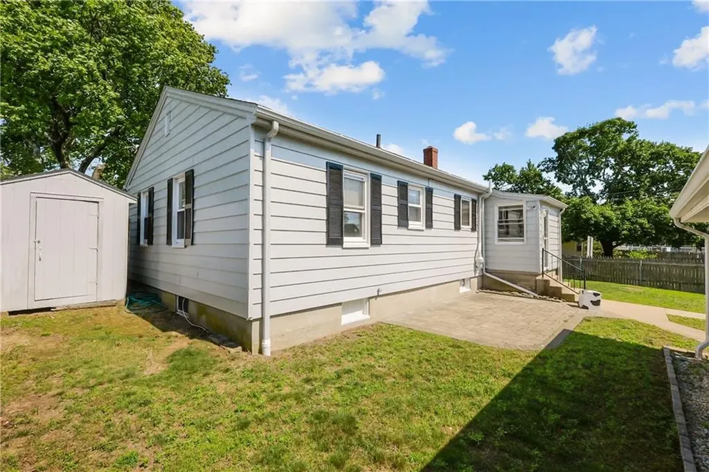 50 Earl Street West Warwick RI 02893