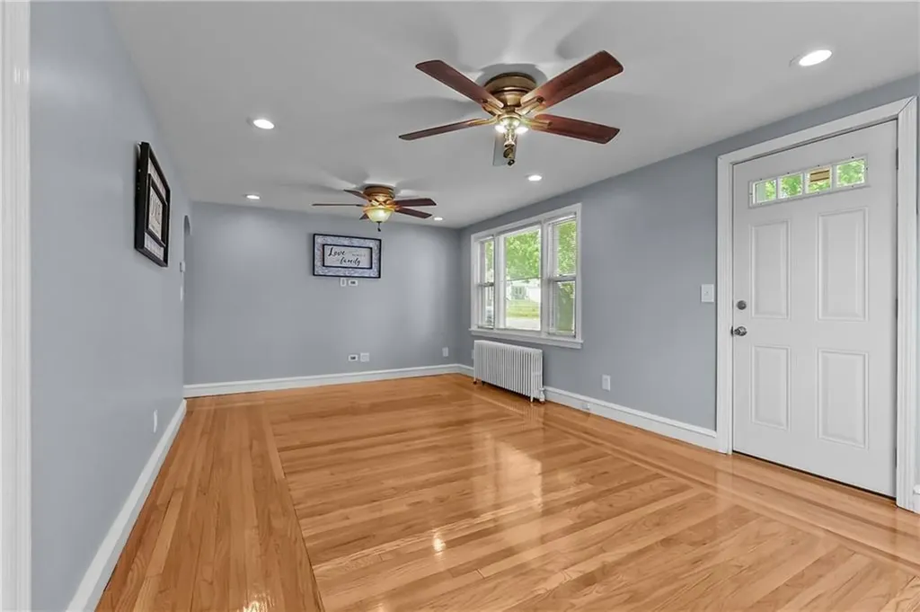50 Earl Street West Warwick RI 02893