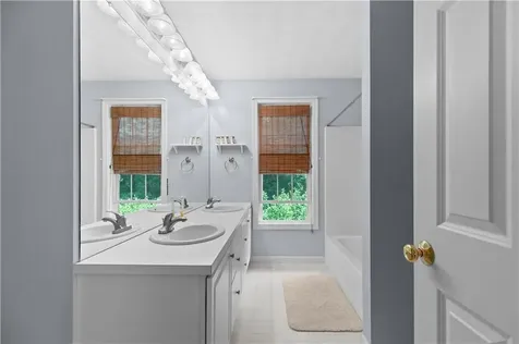 48 Fieldstone Lane North Kingstown RI 02874