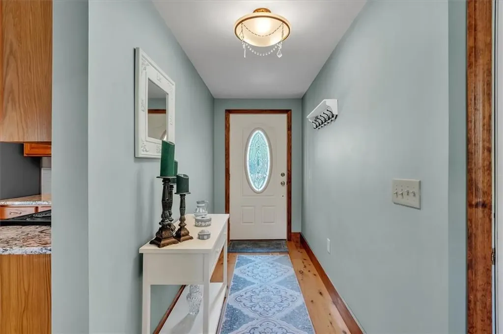 72 Saxony Avenue Tiverton RI 02878