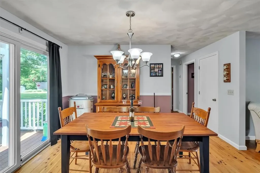 72 Saxony Avenue Tiverton RI 02878