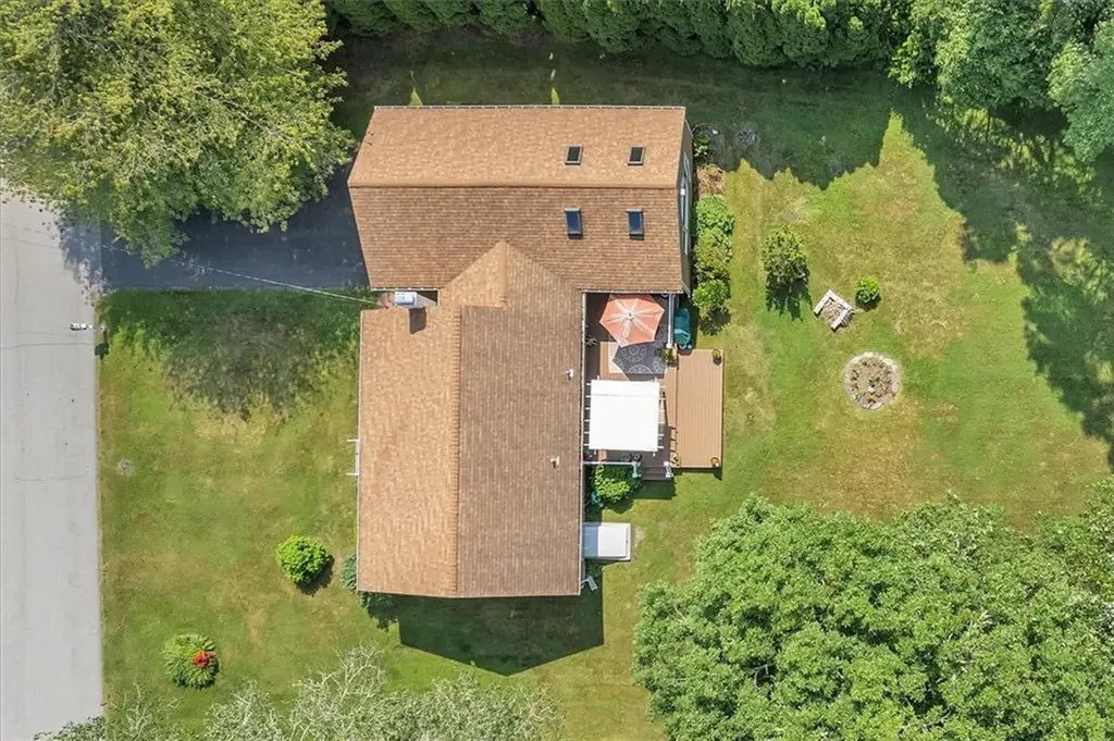 72 Saxony Avenue Tiverton RI 02878
