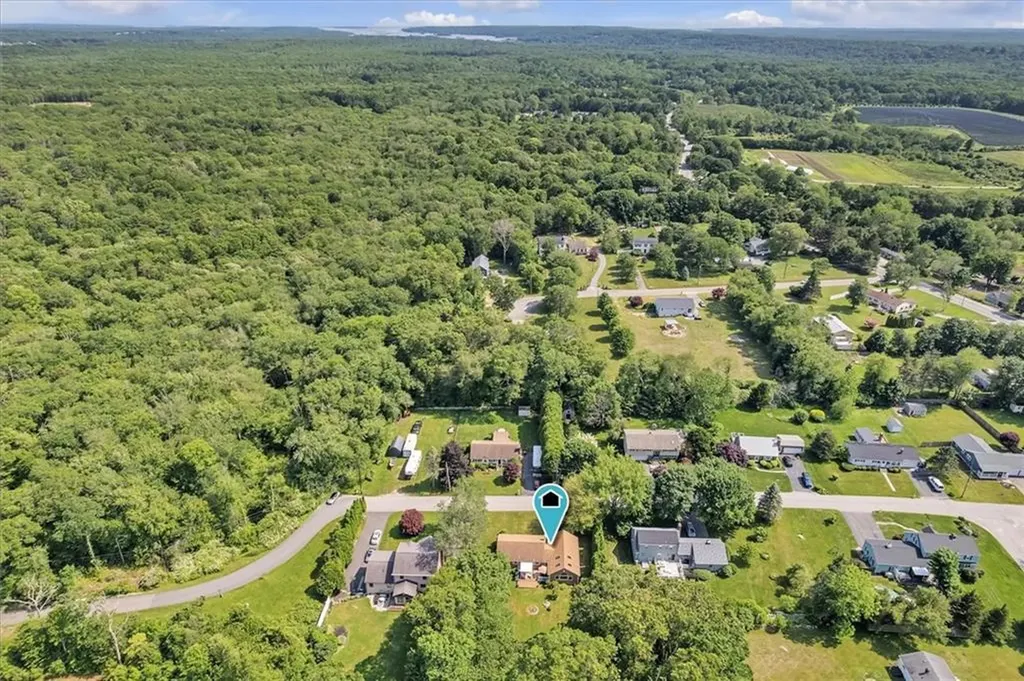 72 Saxony Avenue Tiverton RI 02878