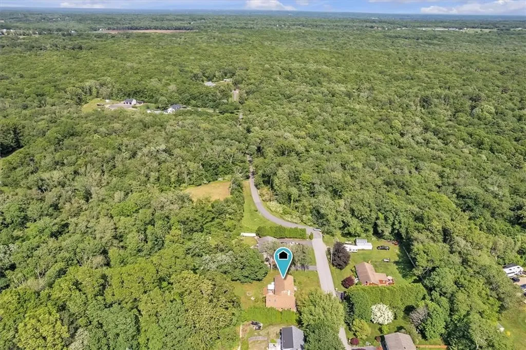72 Saxony Avenue Tiverton RI 02878