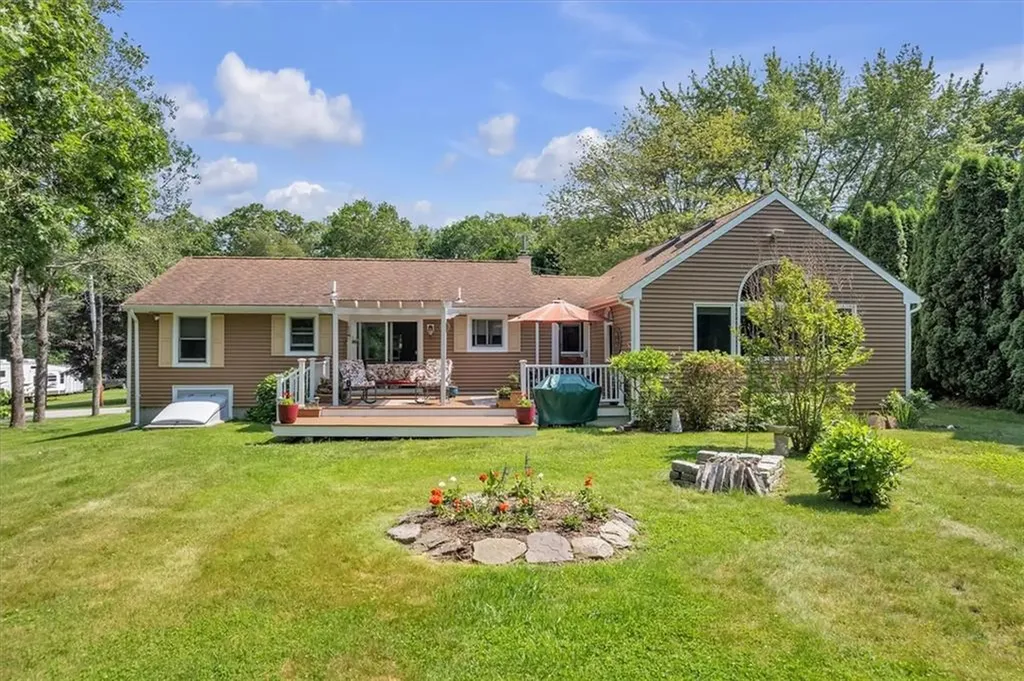72 Saxony Avenue Tiverton RI 02878