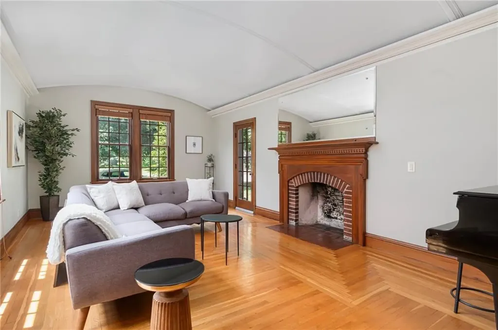 87 Blackstone Boulevard Providence RI 02906
