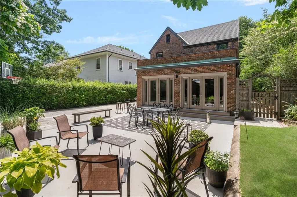 87 Blackstone Boulevard Providence RI 02906