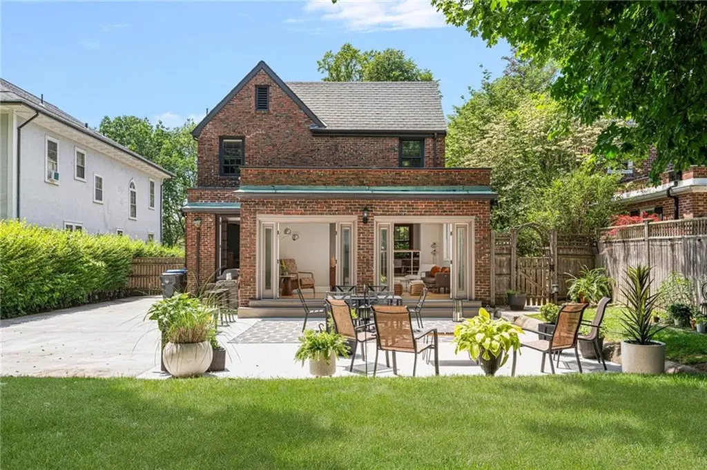 87 Blackstone Boulevard Providence RI 02906