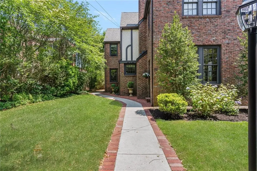 87 Blackstone Boulevard Providence RI 02906