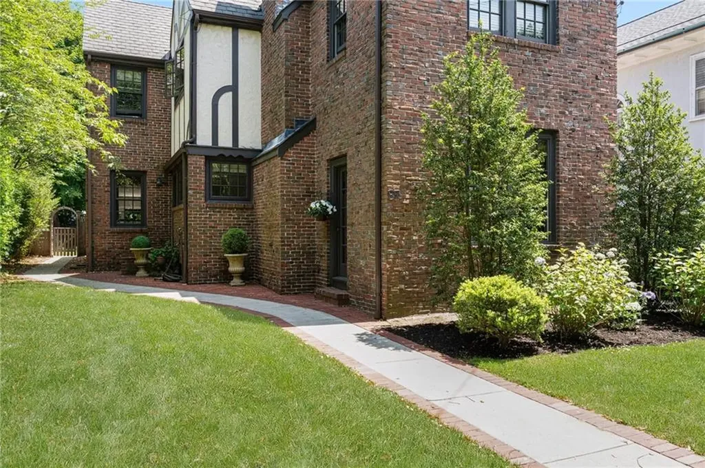 87 Blackstone Boulevard Providence RI 02906