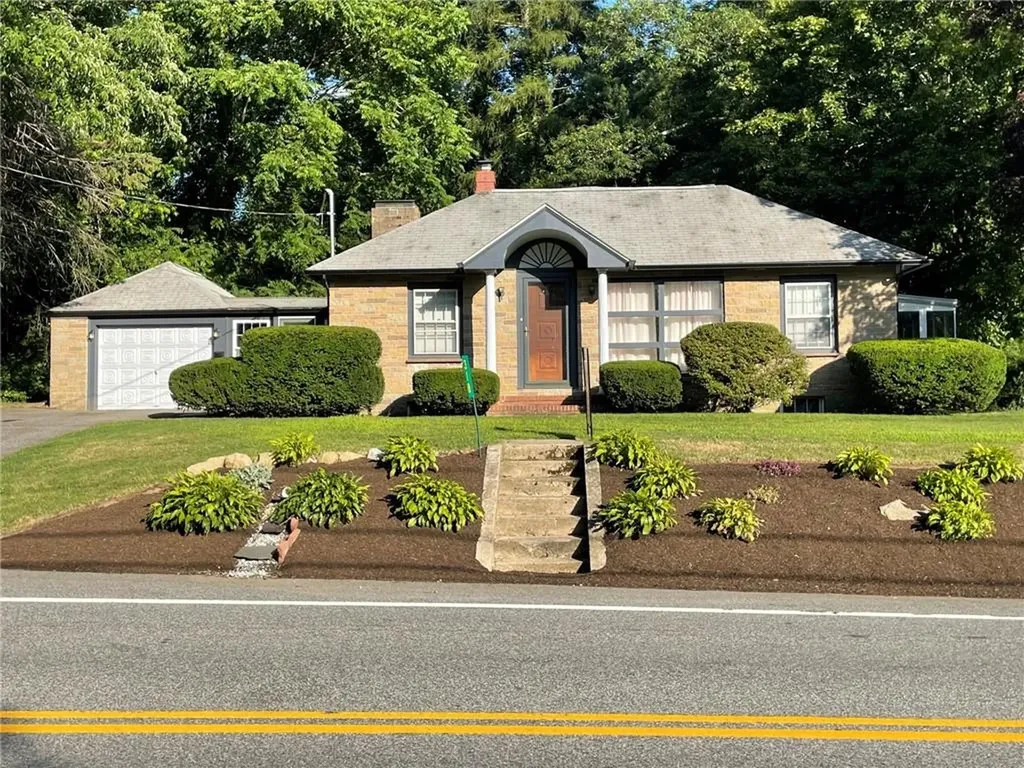318 Saint Paul Street North Smithfield RI 02896