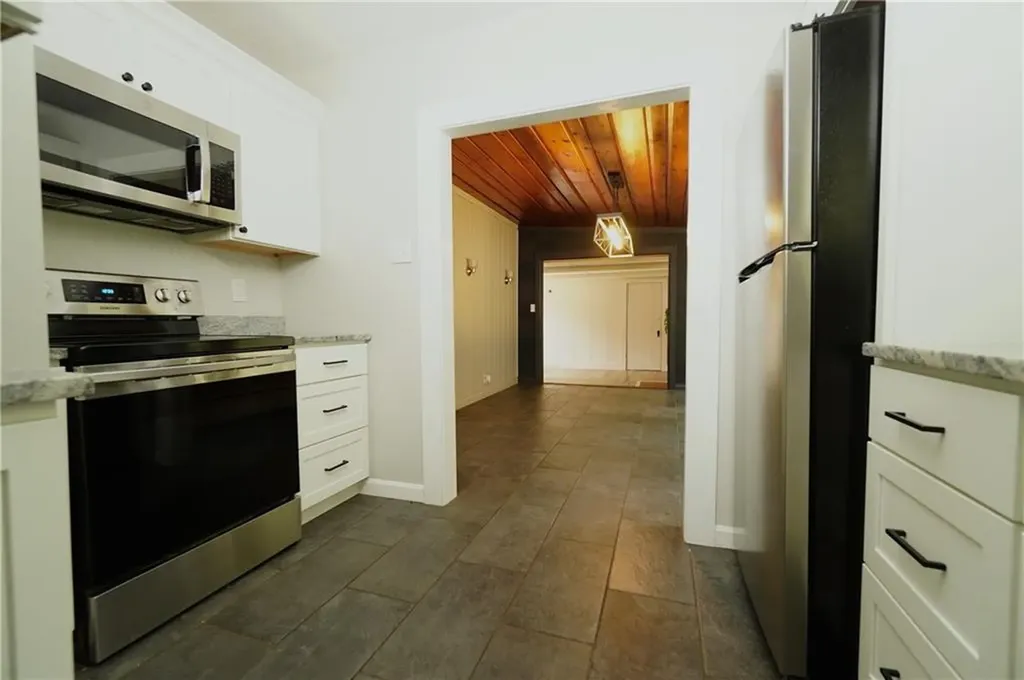 318 Saint Paul Street North Smithfield RI 02896