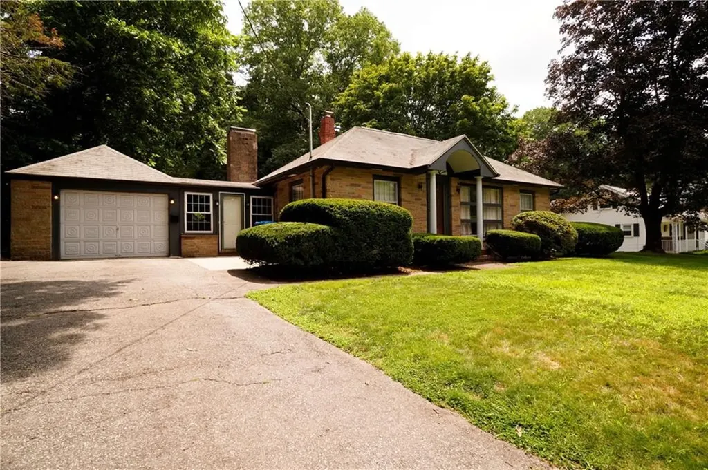 318 Saint Paul Street North Smithfield RI 02896