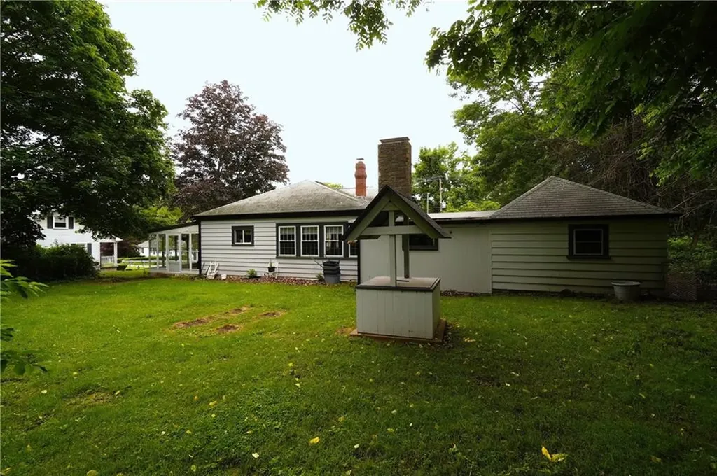 318 Saint Paul Street North Smithfield RI 02896