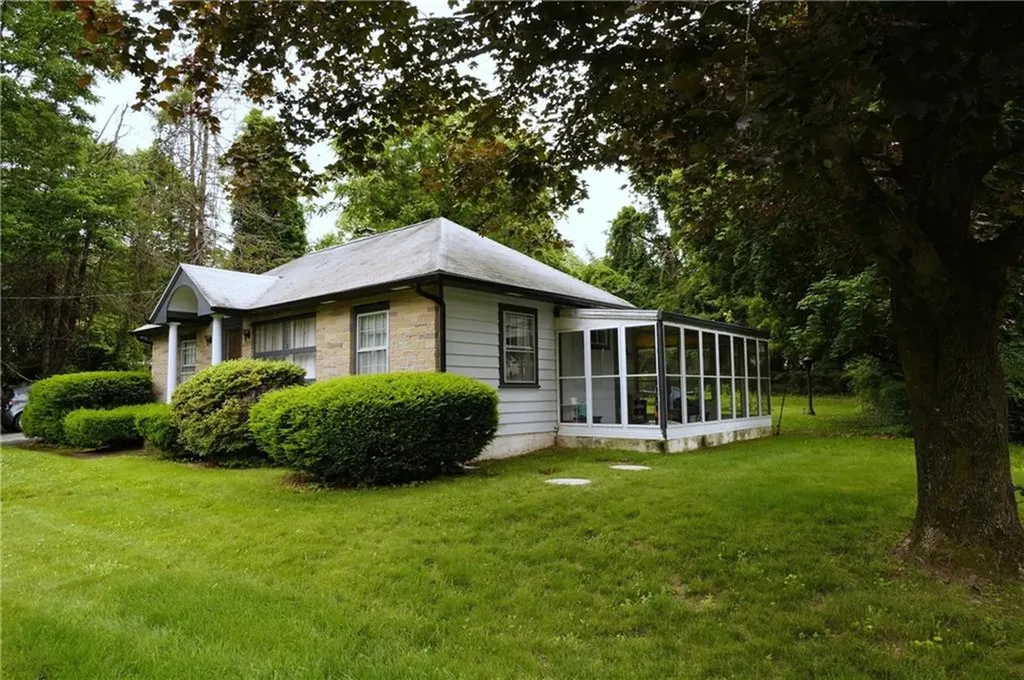 318 Saint Paul Street North Smithfield RI 02896