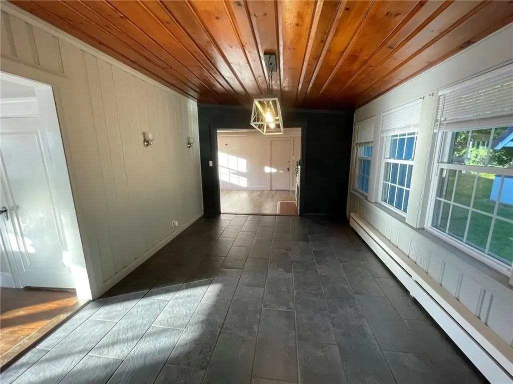 318 Saint Paul Street North Smithfield RI 02896