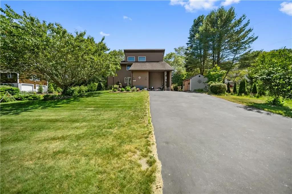 25 Cosmo Street Westerly RI 02891