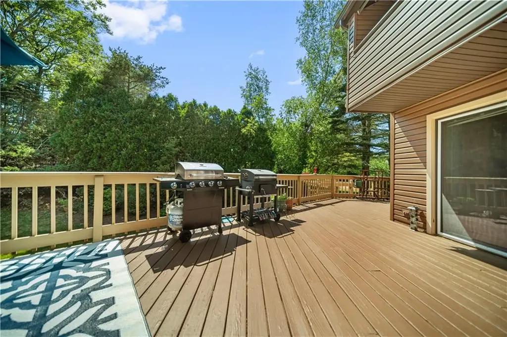 25 Cosmo Street Westerly RI 02891
