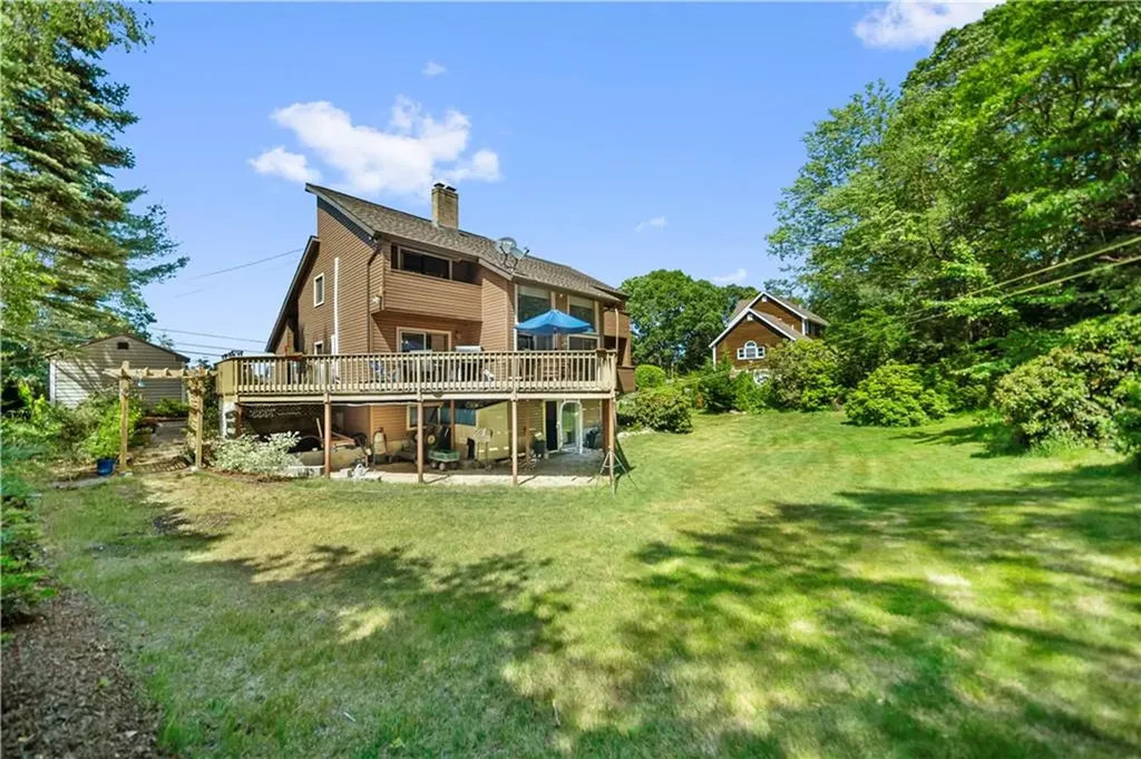 25 Cosmo Street Westerly RI 02891