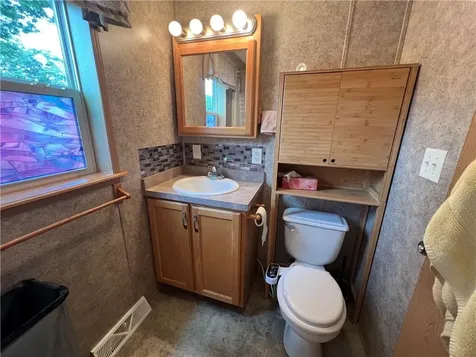 824 Forest Park Avenue Middletown RI 02842