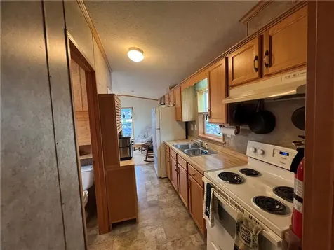 824 Forest Park Avenue Middletown RI 02842