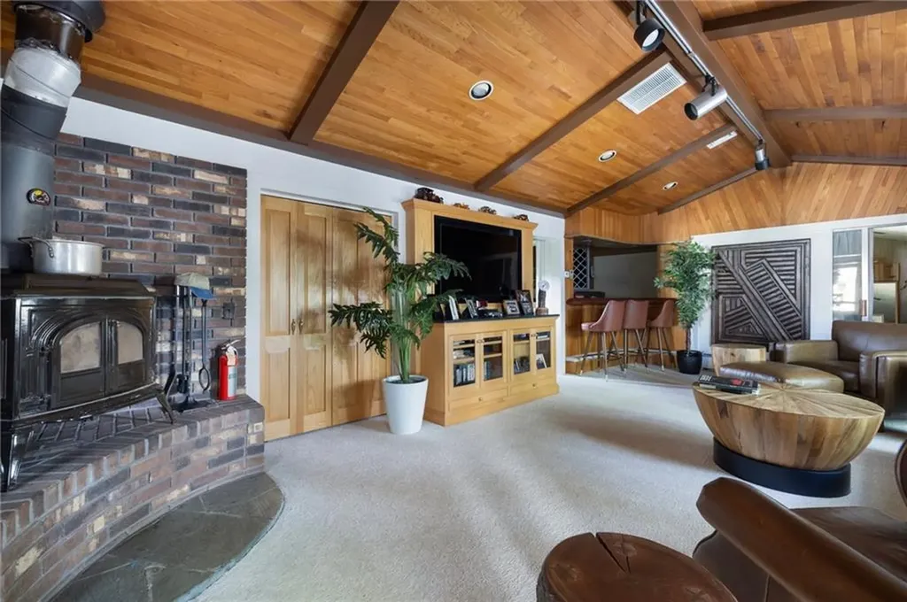 6 Lachance Avenue Warwick RI 02889