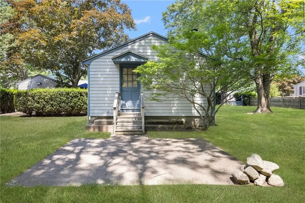 6 Lachance Avenue Warwick RI 02889
