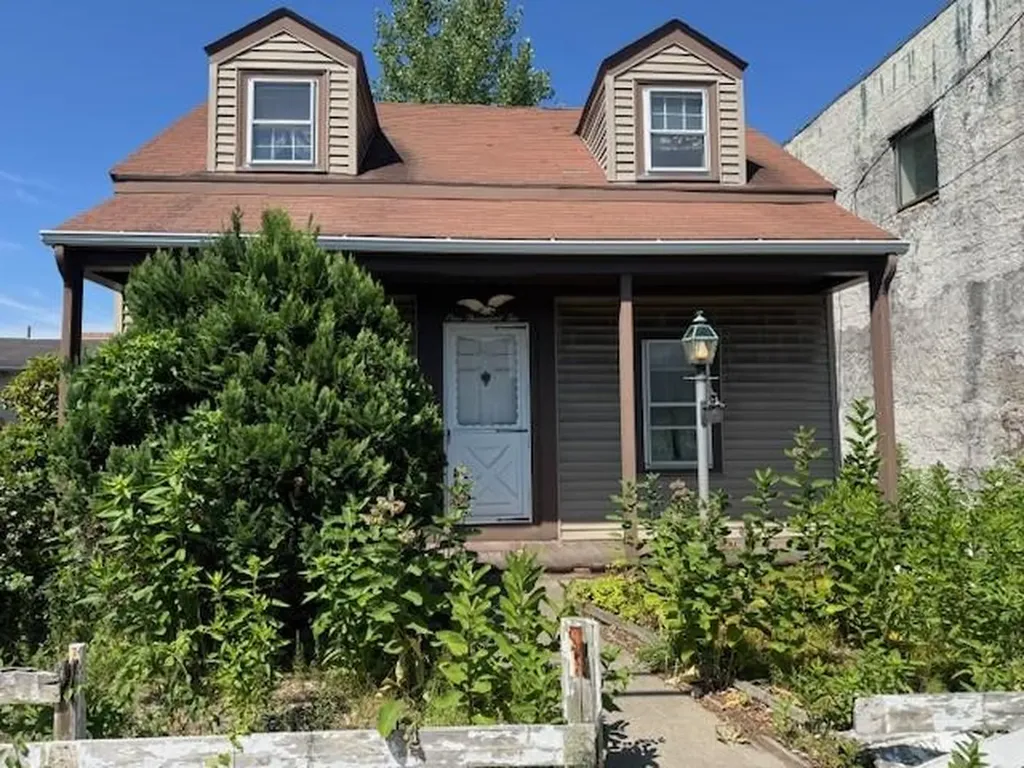 1002 Charles Street North Providence RI 02904